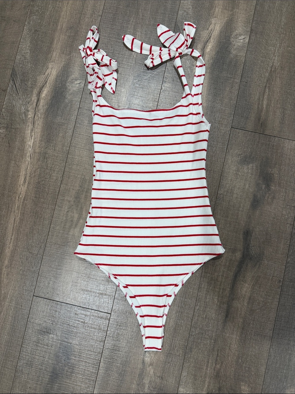 Reformation Tie-Shoulder One-Piece striped bodysuit Kai - White & Red
